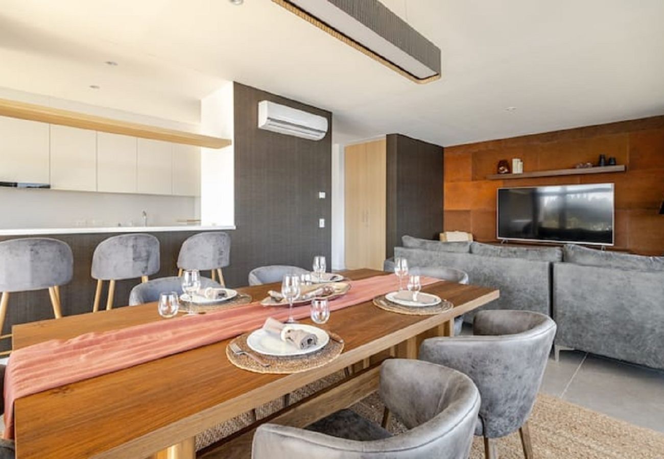Apartamento em San Carlos de Bariloche - HUAPI50 – Jacuzzi, Piscina e Vista para o Lago