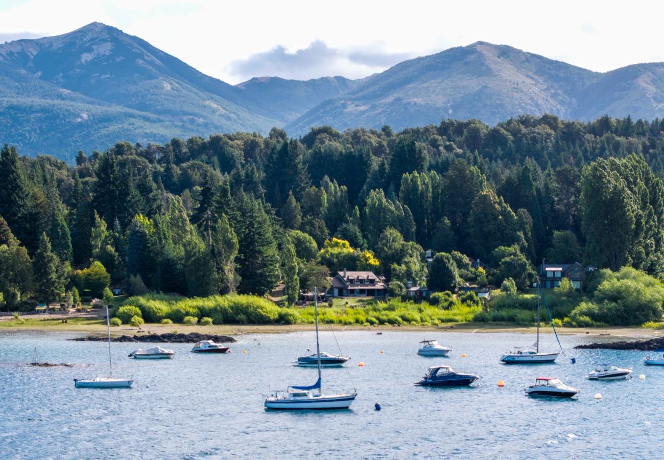 Casa em San Carlos de Bariloche - HUAPI52C A casa do lago mais bonita para 14 pessoas