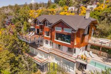 House in San Carlos de Bariloche - Huapi05C - House with coast and private...