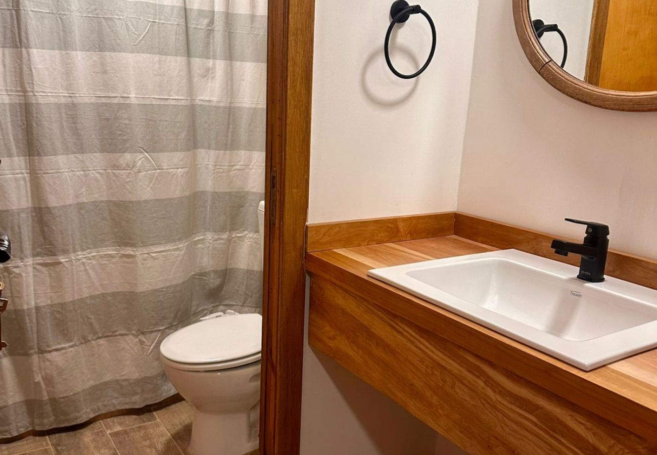 House in San Carlos de Bariloche - HUAPI17 Spectacular house with large garden and coast with dock over Lake Nahuel Huapi