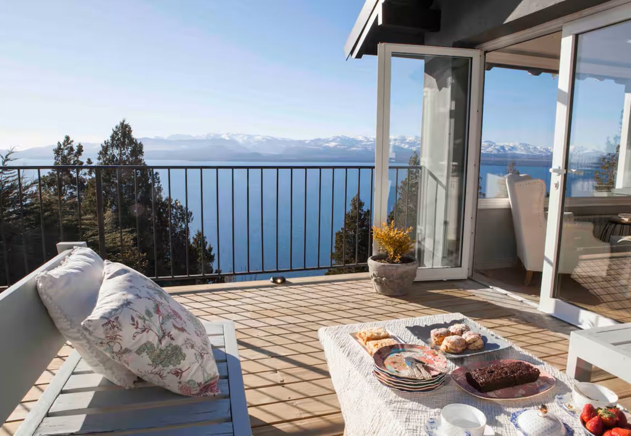 House in San Carlos de Bariloche - VIEW10 TREMENDOUS HOUSE IN BARILOCHE + LAKE VIEW + HOT TUB