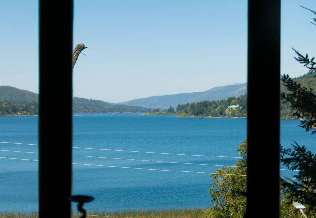 House in San Carlos de Bariloche - CÁLIDA CASONA ALPINA FRENTE AL LAGO NAHUEL HUAPI