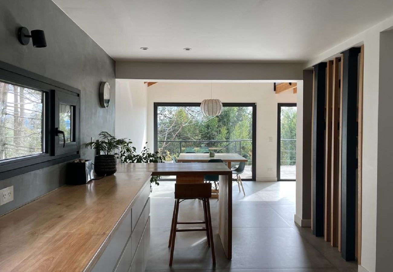 House in San Carlos de Bariloche - FAM17 Modern house in the forest with views of the lake and mountains