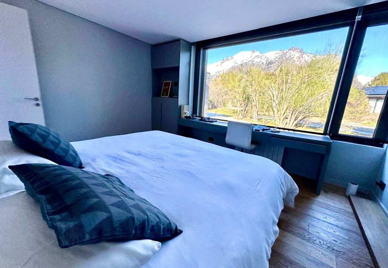House in San Carlos de Bariloche -  ARE42 -MODERN AND SPACIOUS HOUSE IN ARELAUQUEN