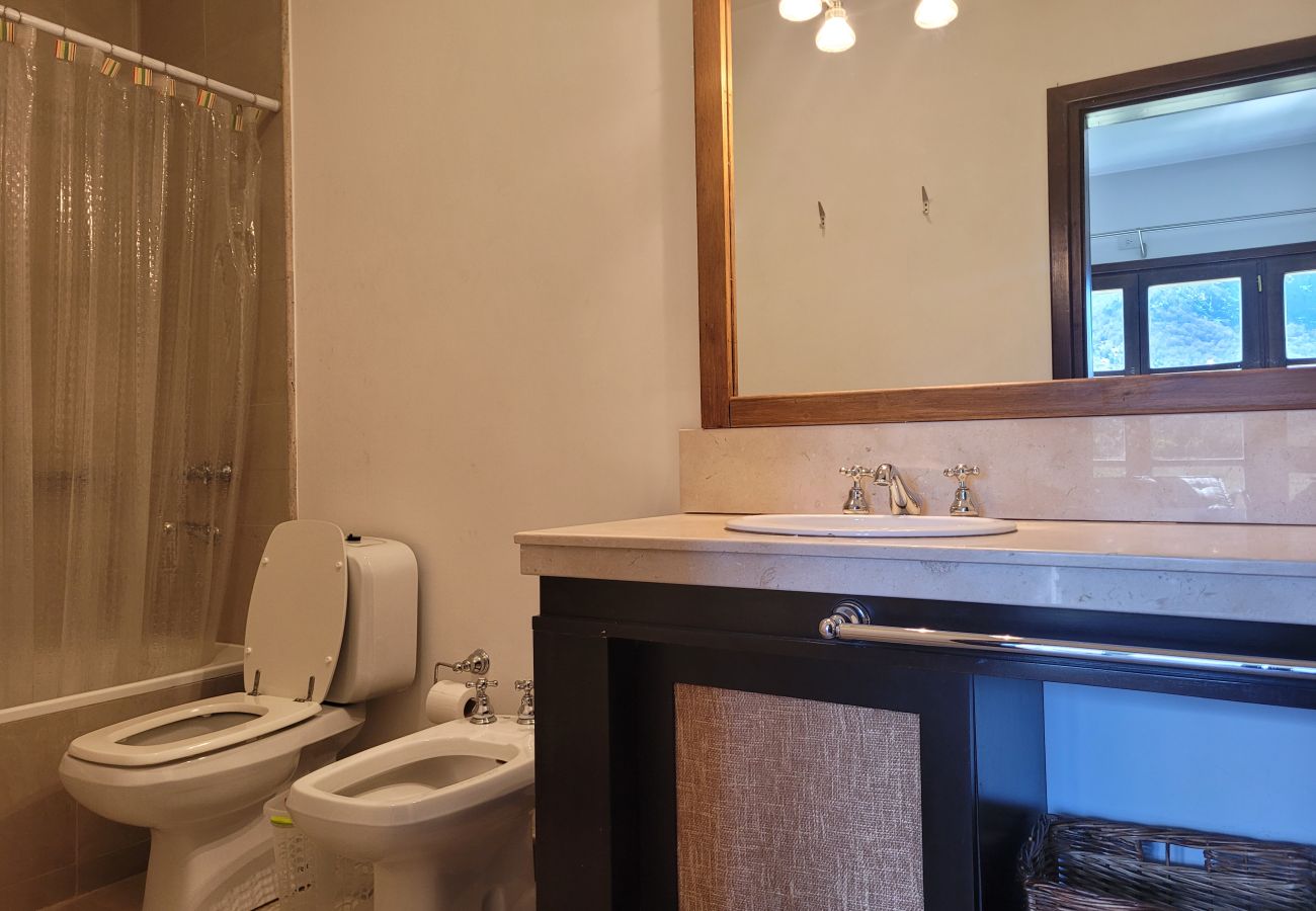 Apartment in San Carlos de Bariloche - ARE10 - WARM AND COMFORTABLE APARTMENT WITH MOUNTAIN VIEW AND DIRECT EXIT TO THE POLO FIELD