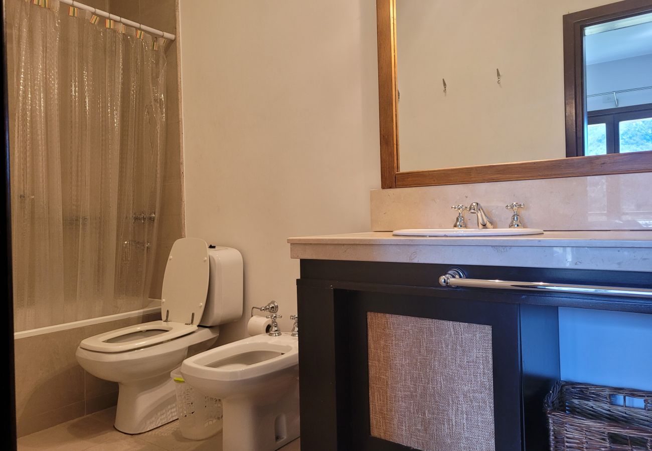 Apartment in San Carlos de Bariloche - ARE10 - WARM AND COMFORTABLE APARTMENT WITH MOUNTAIN VIEW AND DIRECT EXIT TO THE POLO FIELD