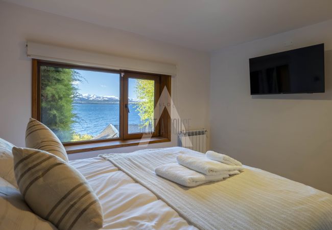 Apartment in San Carlos de Bariloche - Huapi02A - Duplex with lake view and coast