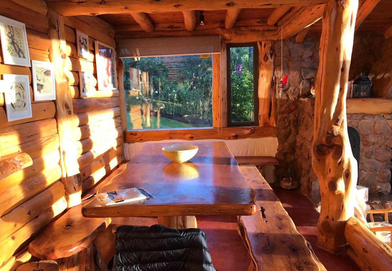 House in San Carlos de Bariloche - 8PAX MORE05 Mountain house with lake shore and incredible mountain views.