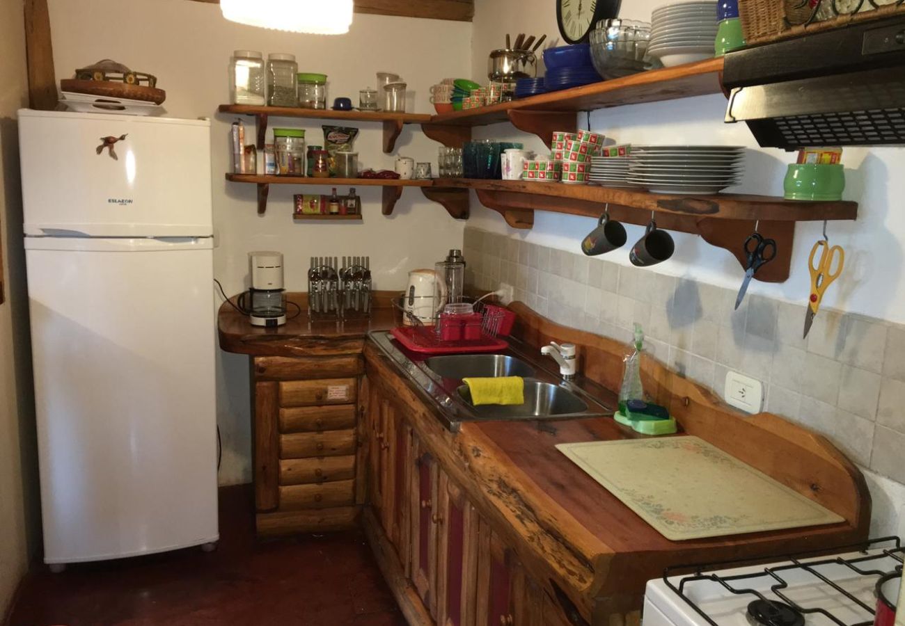 House in San Carlos de Bariloche - 8PAX MORE05 Mountain house with lake shore and incredible mountain views.