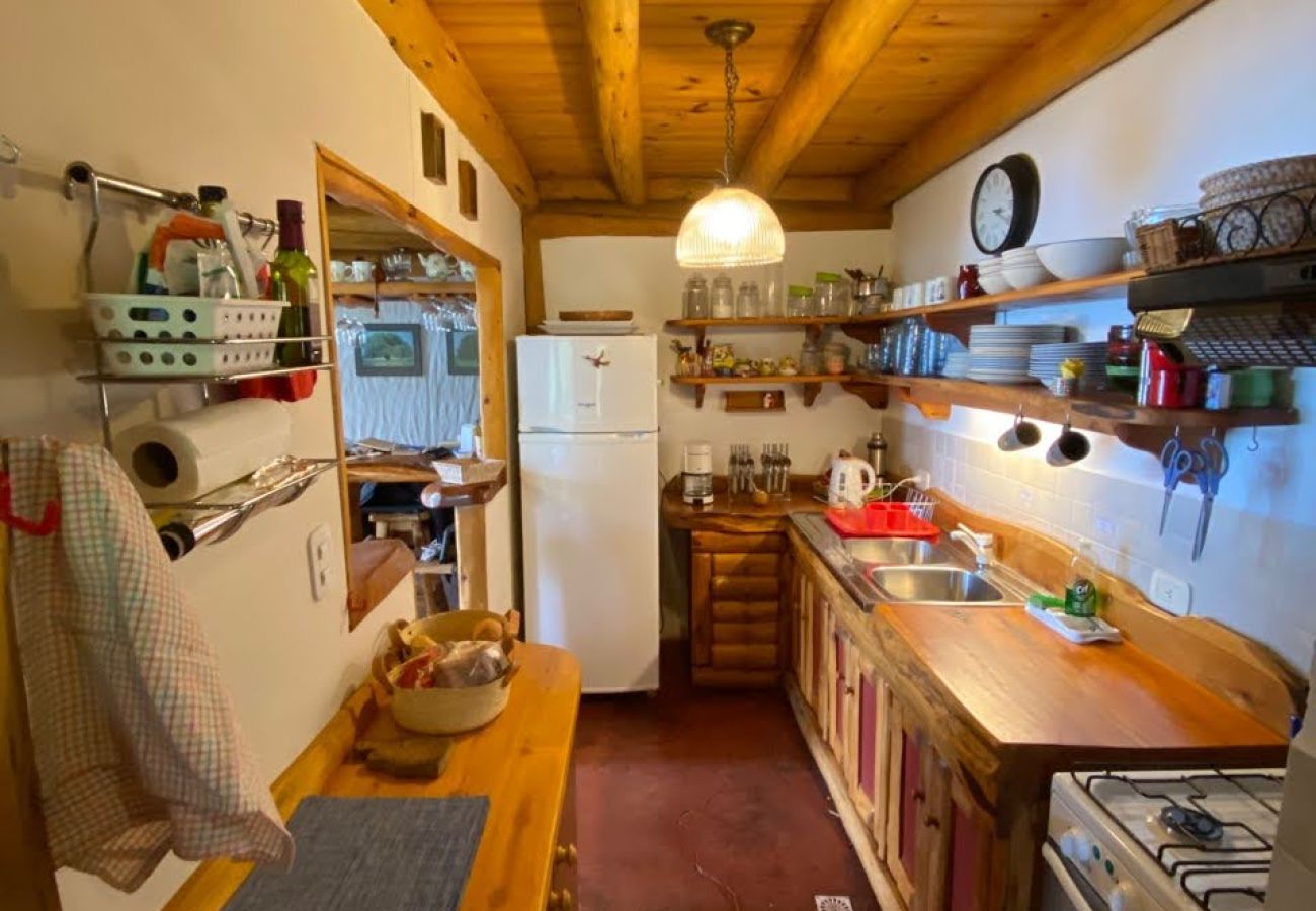 House in San Carlos de Bariloche - 8PAX MORE05 Mountain house with lake shore and incredible mountain views.