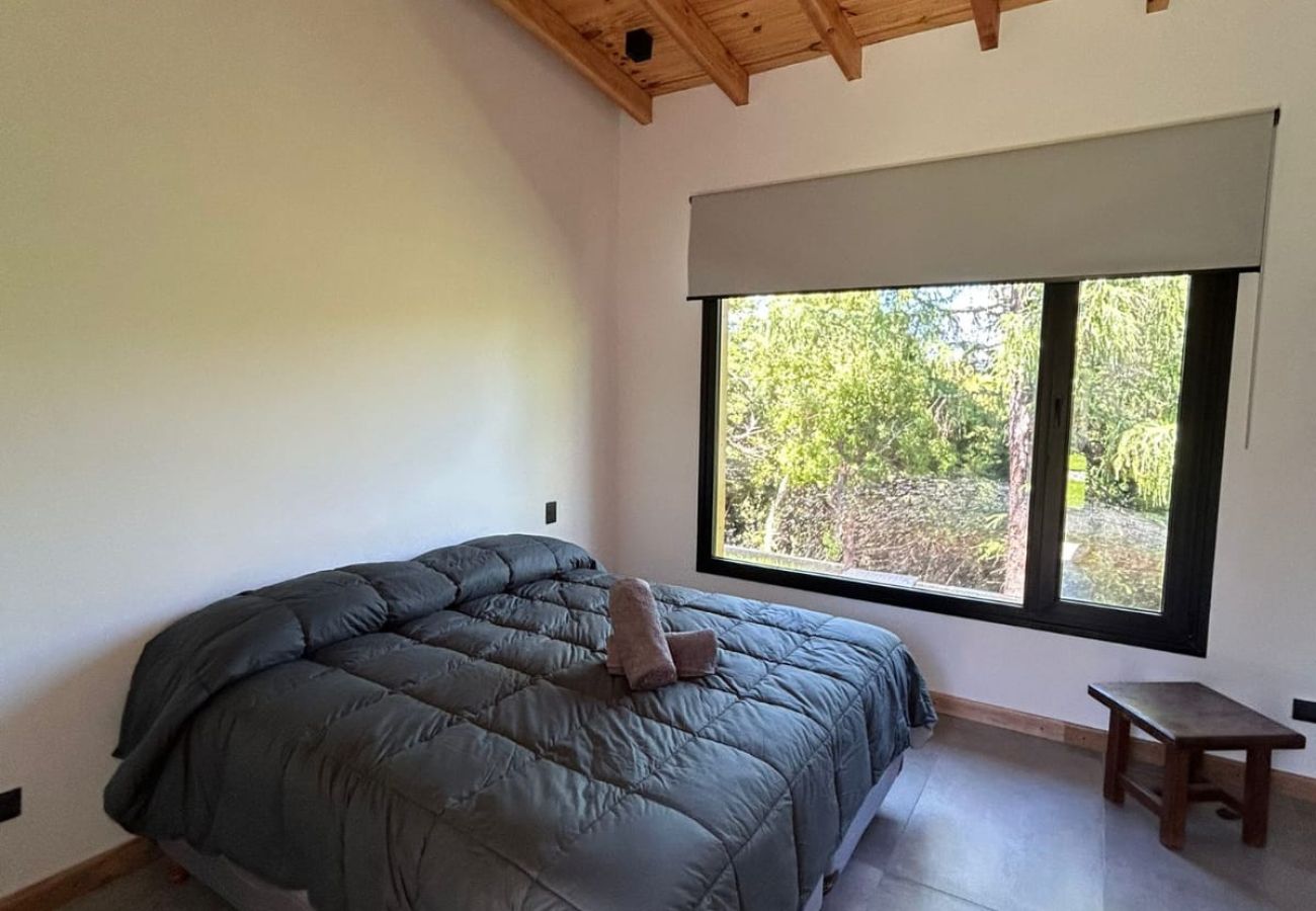House in San Carlos de Bariloche - ARE61 MODERN ONE-STOREY HOUSE WITH 4 EN-SUITE BEDROOMS