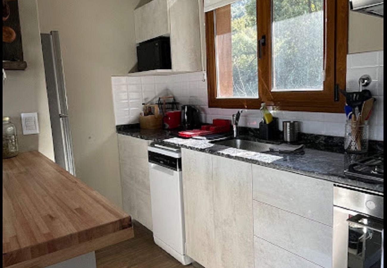 Apartment in San Carlos de Bariloche - are66 Brand-new apartment with a private grill, just steps from the Golf course.