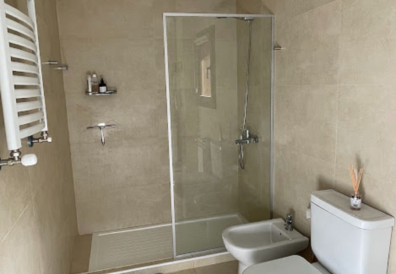 Apartment in San Carlos de Bariloche - are66 Brand-new apartment with a private grill, just steps from the Golf course.