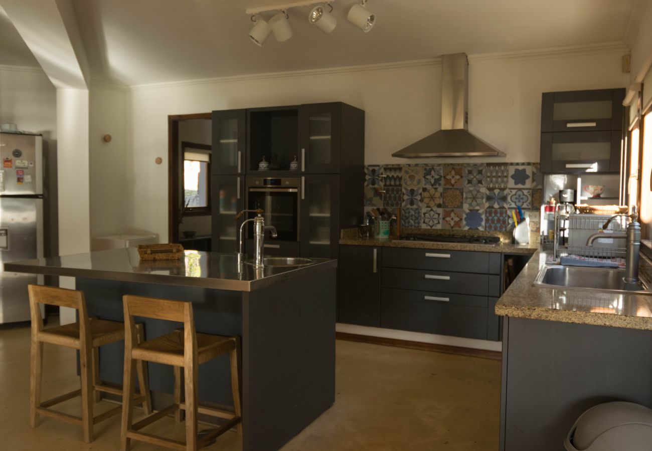 House in San Carlos de Bariloche - HUAPI52C The most beautiful lake house for 14 people