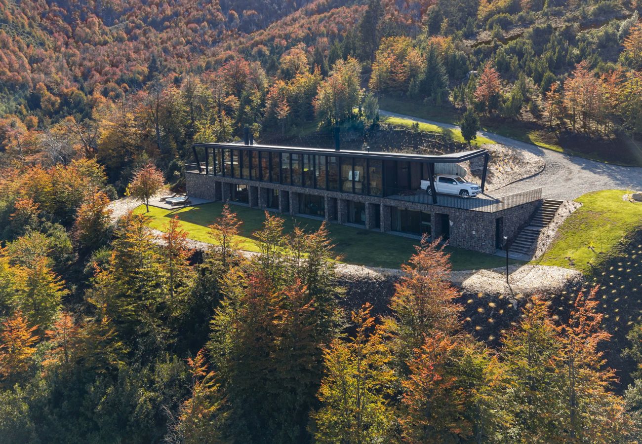 House in San Carlos de Bariloche - ARE68 Spectacular mansion in Arelauquen with views and jacuzzi