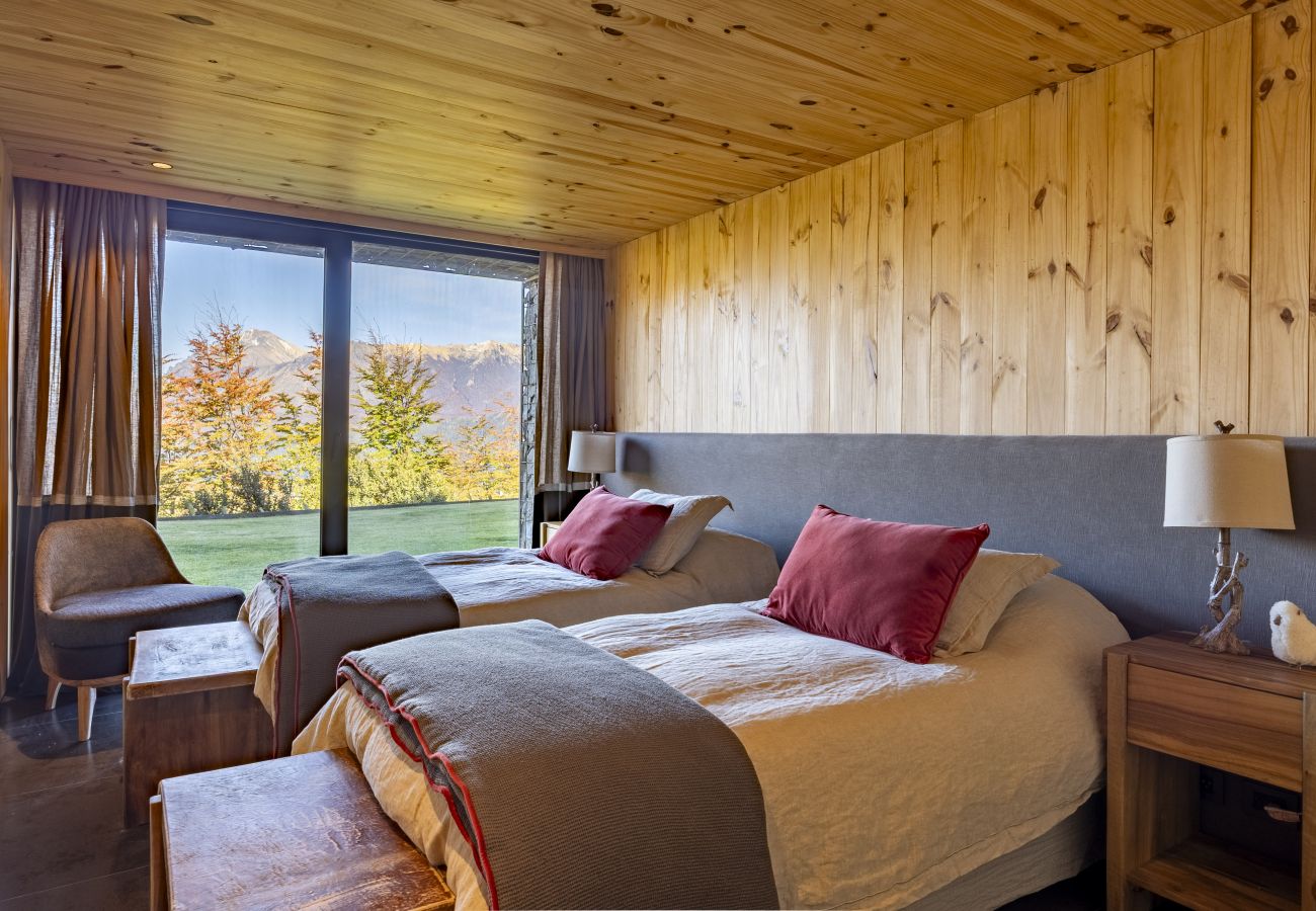 House in San Carlos de Bariloche - ARE68 Spectacular mansion in Arelauquen with views and jacuzzi